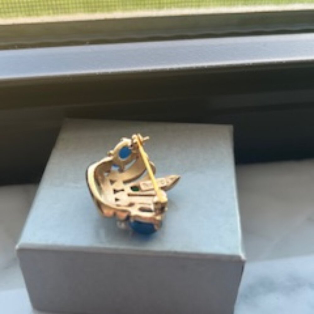 Trifari Vintage Crown Collectors Brooch - Picture 2 of 4